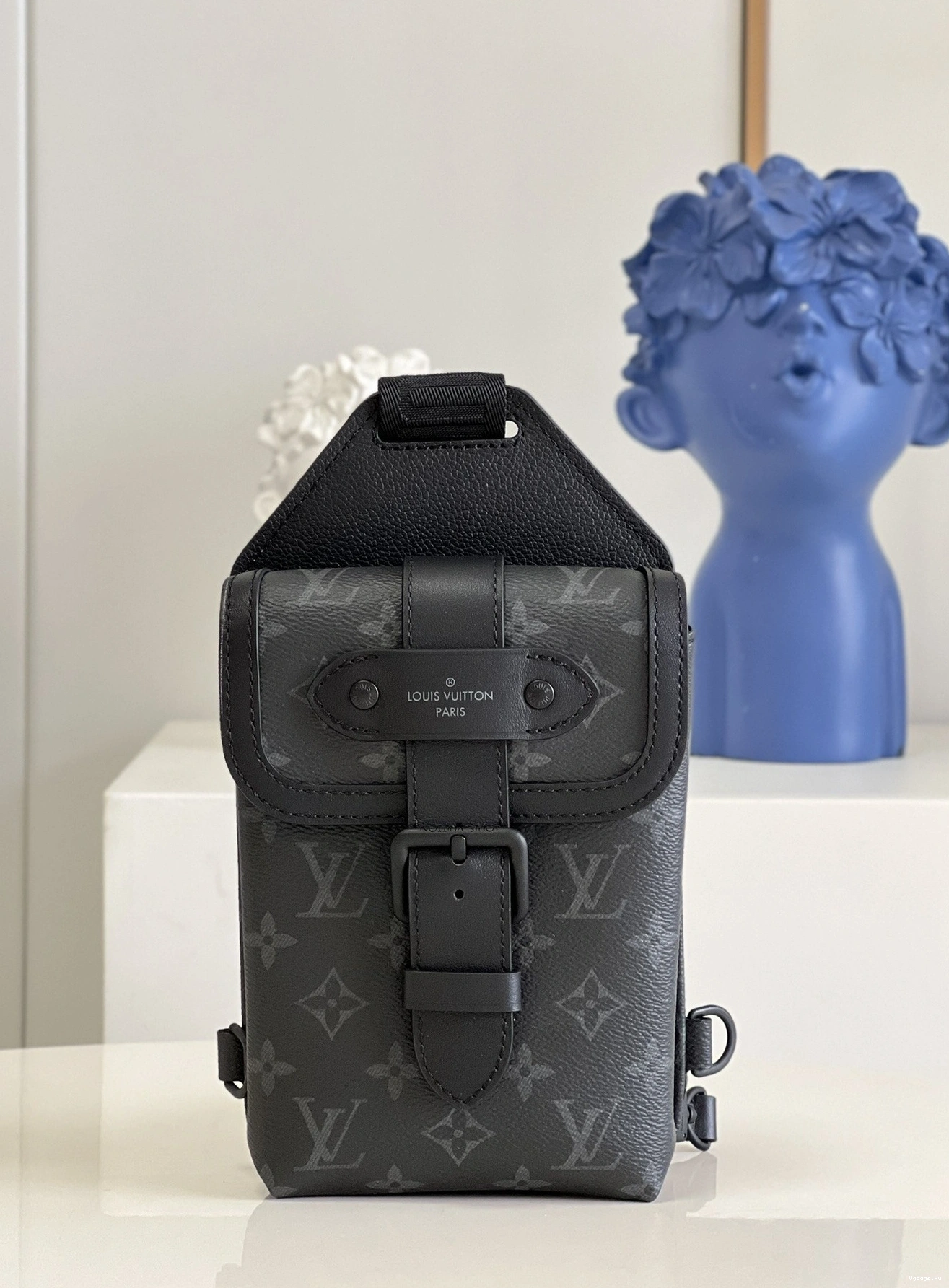 VUITTON SLINGBAG LOUIS SAUMUR 0112